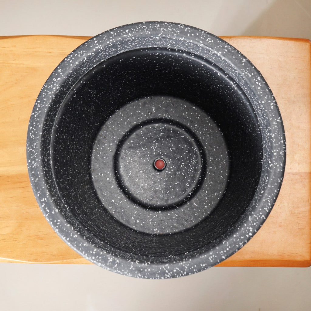 Planterra Grey Planter With Plate 10x9 Inch Nestasia