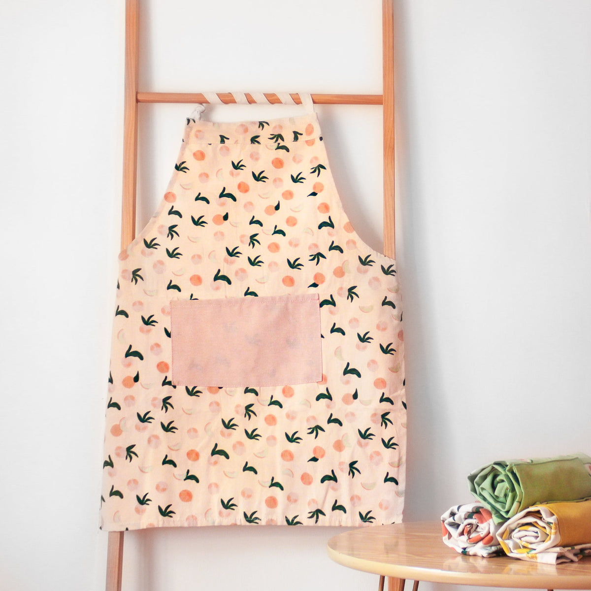 Apron Nestasia