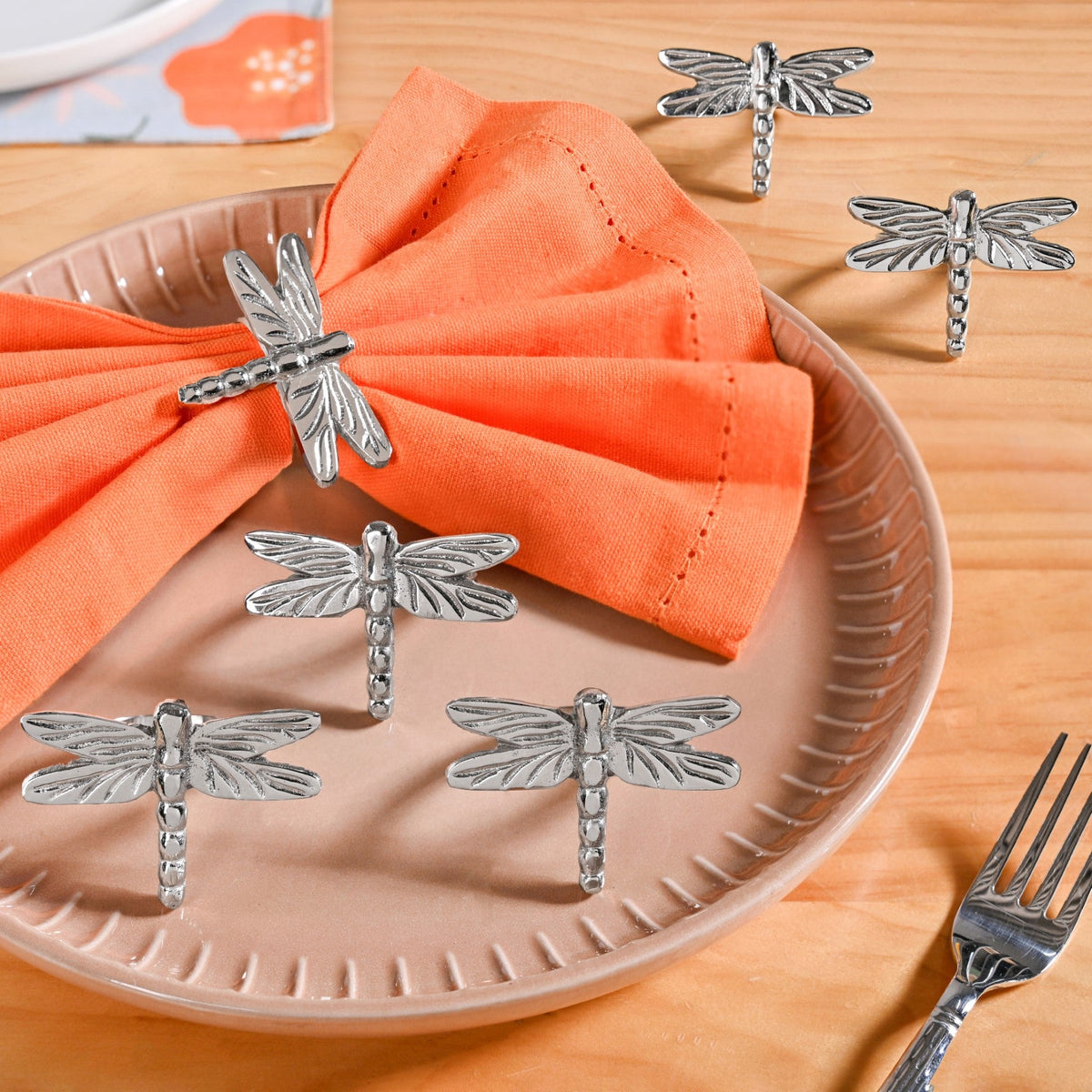 Arancia Table Linen Hamper With Set Of 6 Rings Napkins And Mats Nestasia