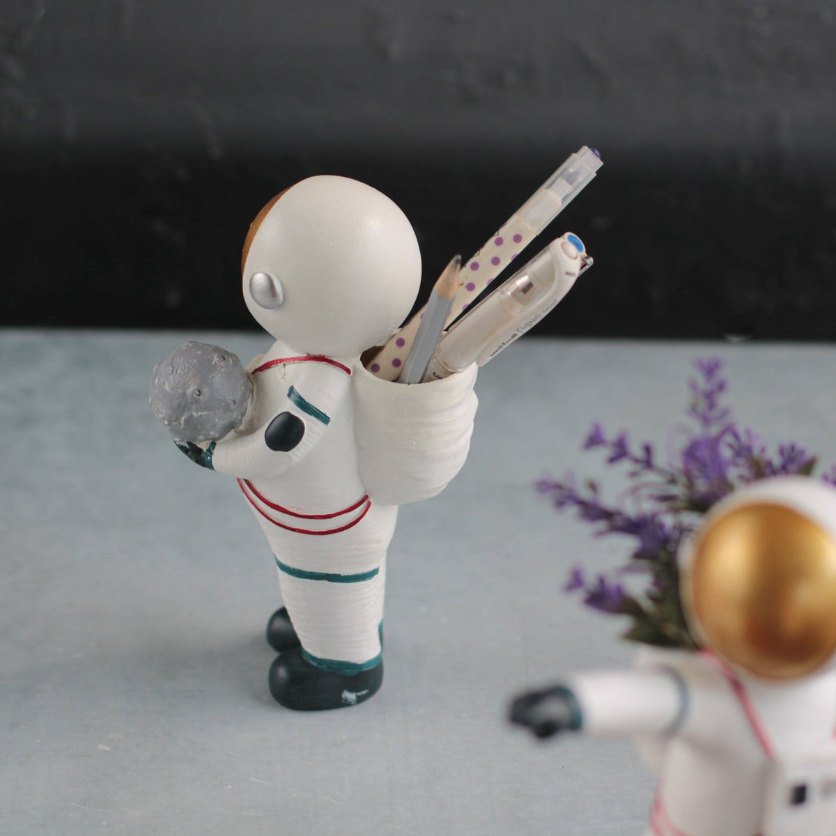 Astronaut Planter Nestasia