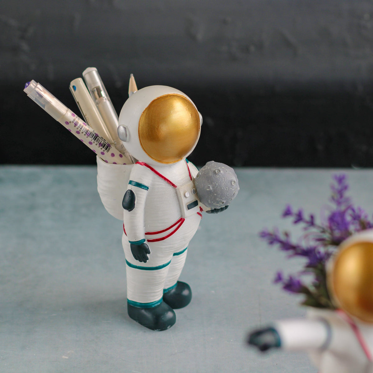 Astronaut Planter Nestasia