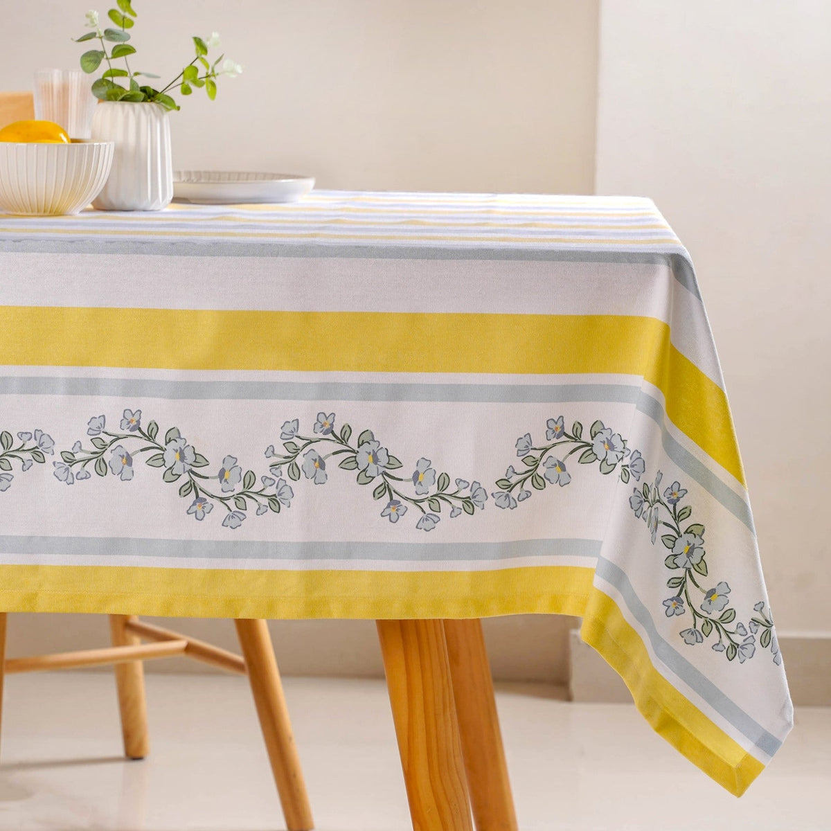 Azzurro 8 Seater Dining Table Cloth 274x152cm Nestasia