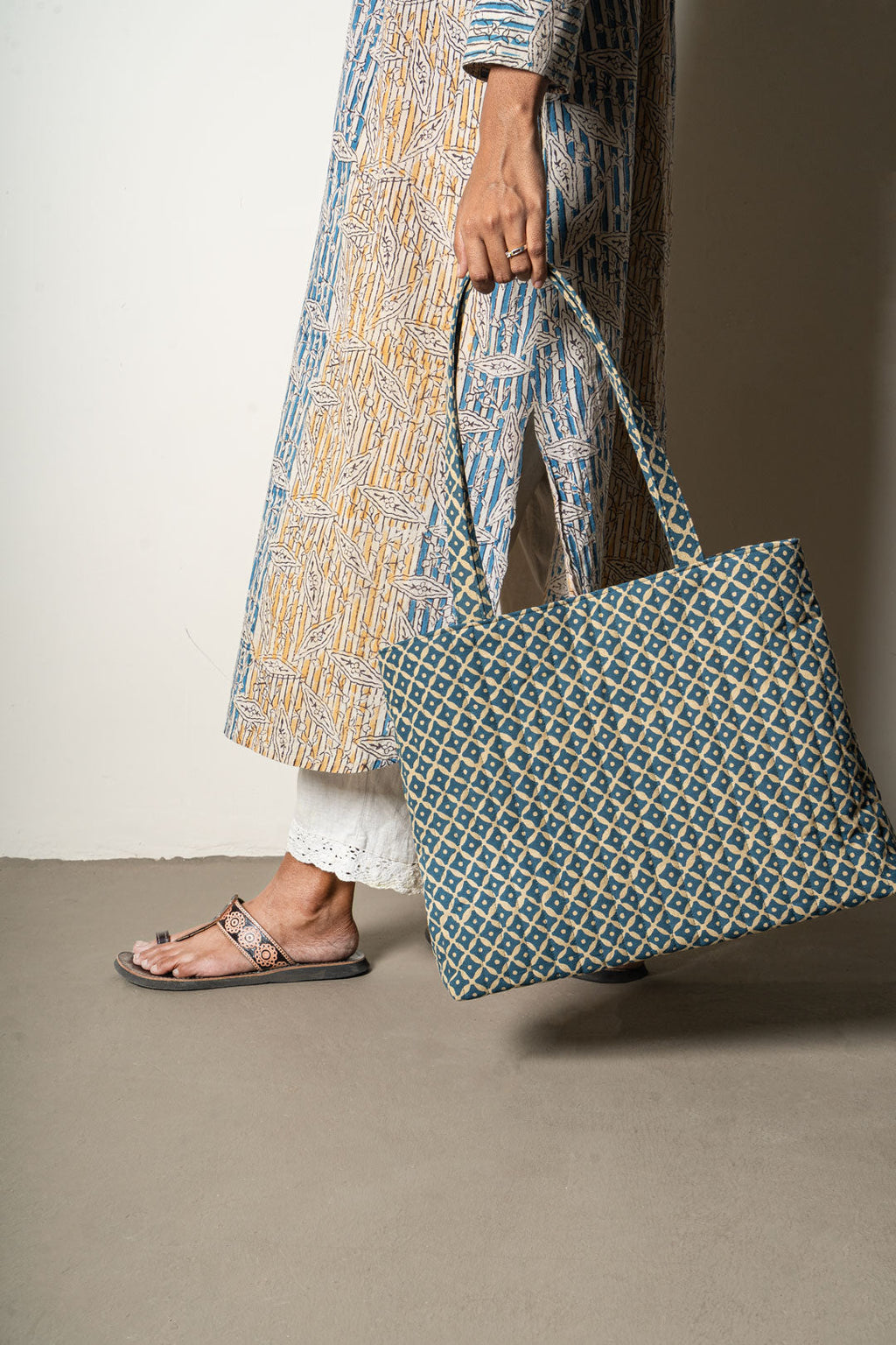Raunaq Tote Bag Contrast Living