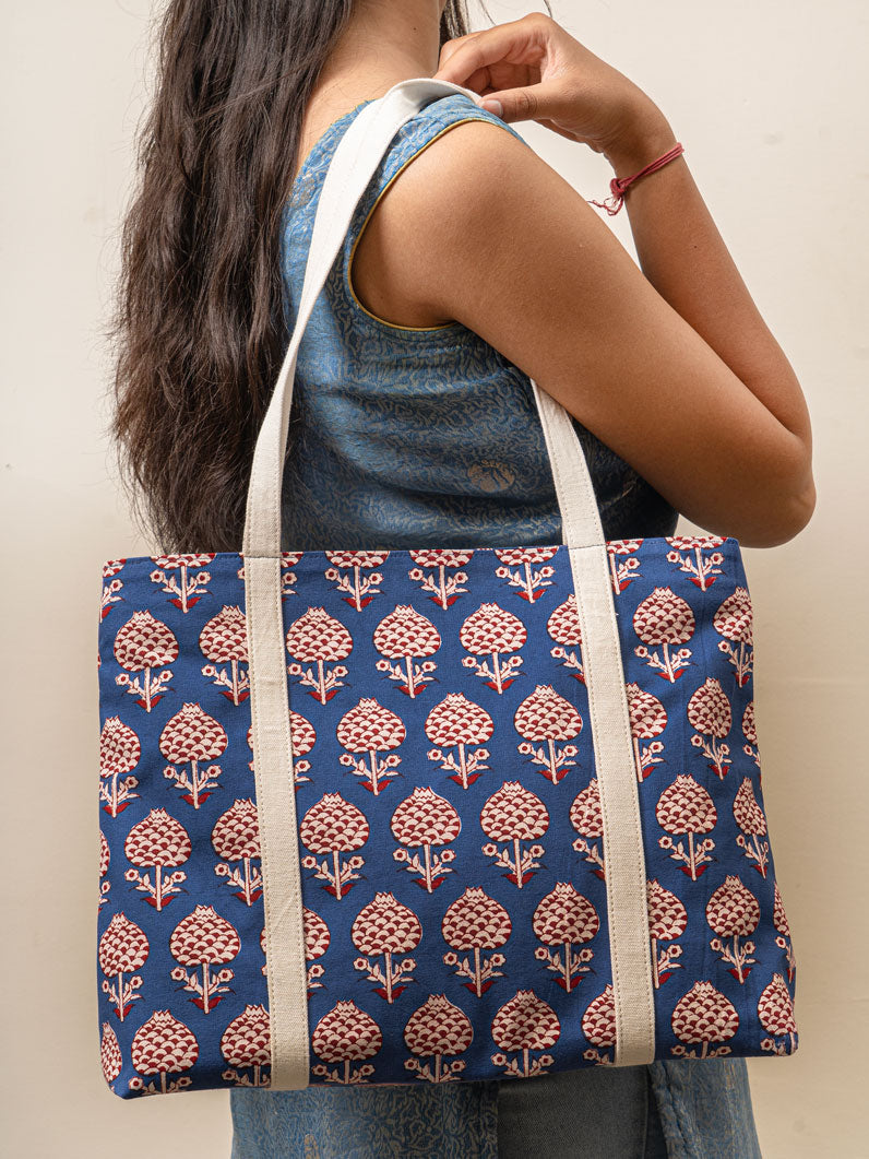 Niloufer Tote Bag Contrast Living