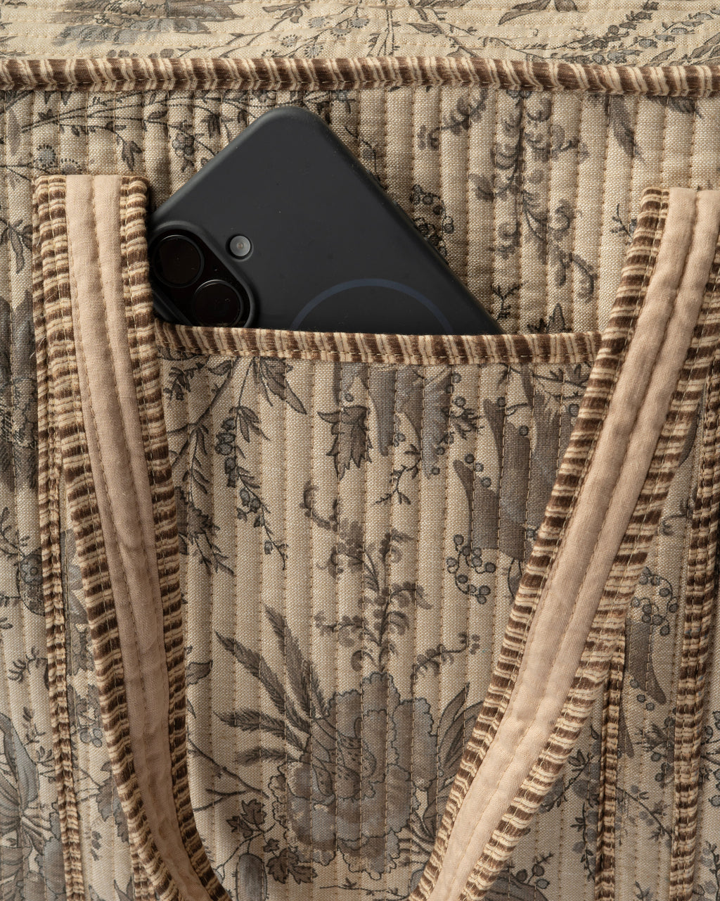 The Paris Edit Tote Contrast Living