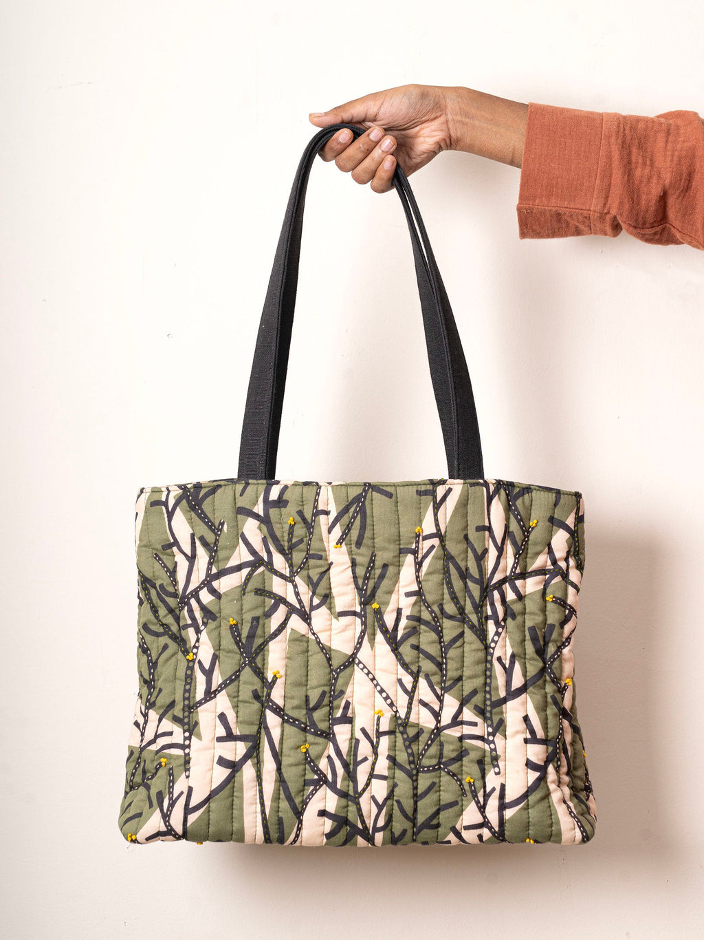 Wilderness Whispers Bag Contrast Living