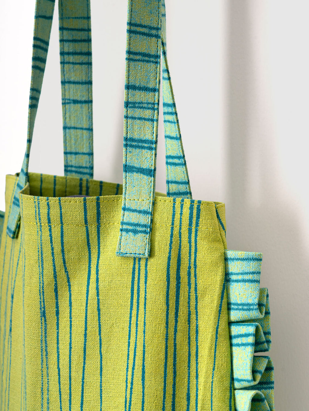 Ripple Ruffle Mini Tote Contrast Living