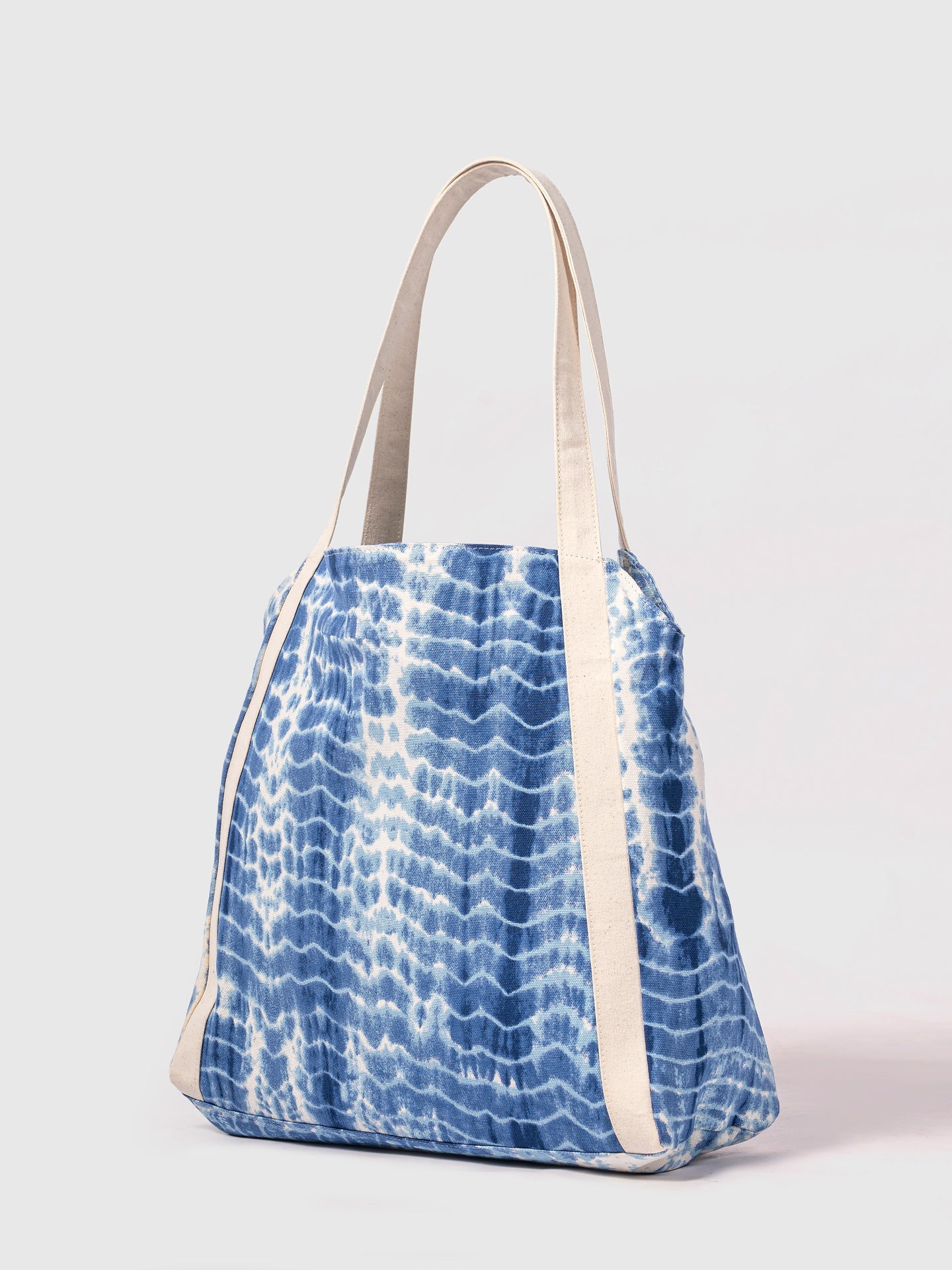 Indigo Wave Tote Contrast Living