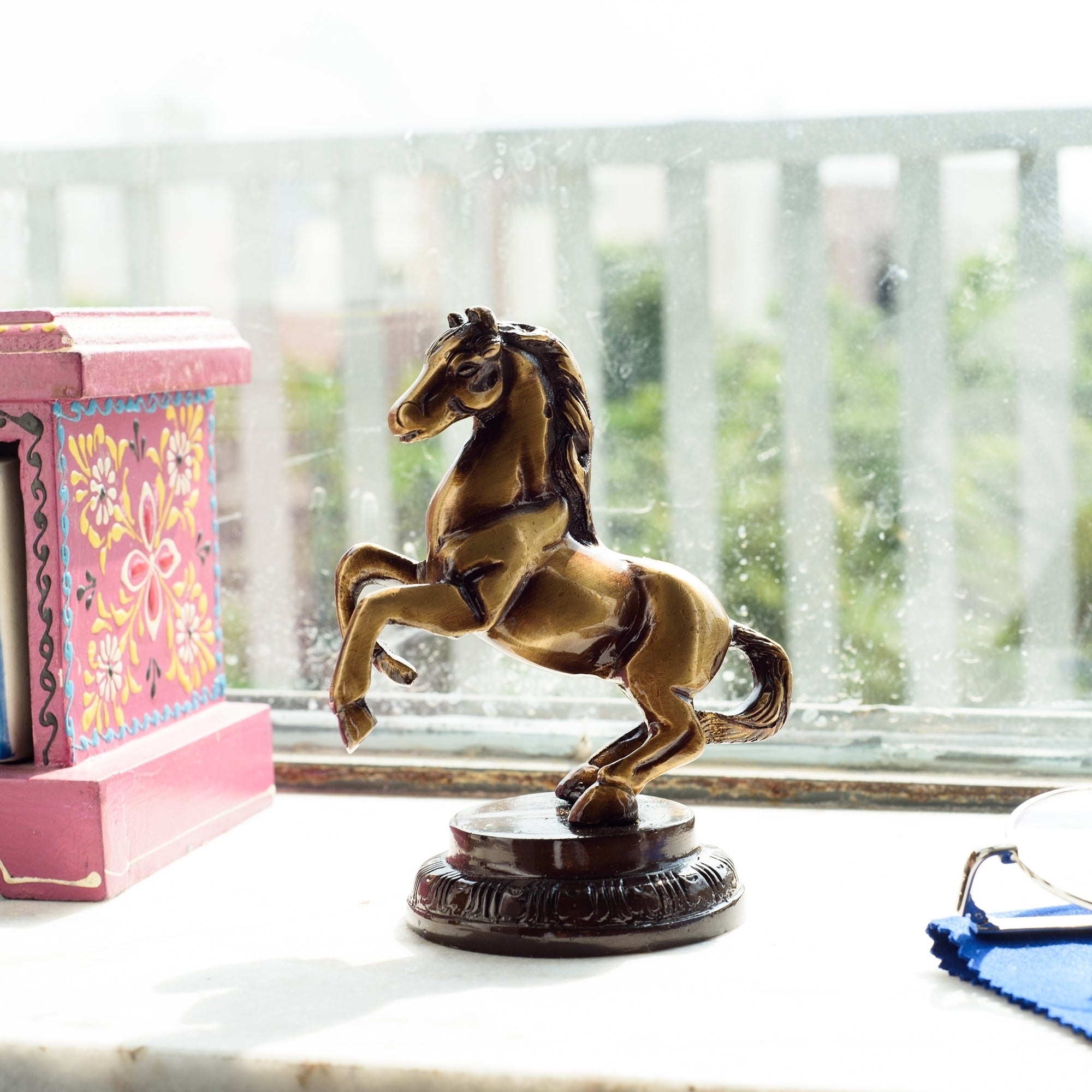 Brown Brass Horse Table Decor Showpiece Kafalo