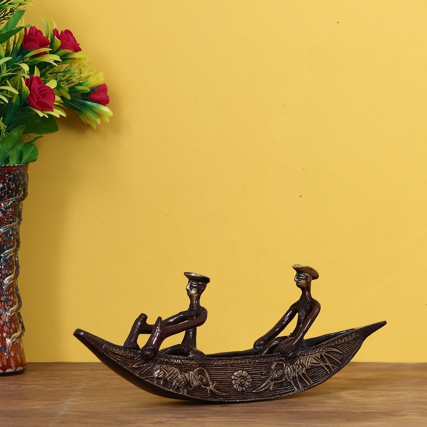 Brown Brass Antique Finish 2 Men in Boat Decorative Showpiece Kafalo
