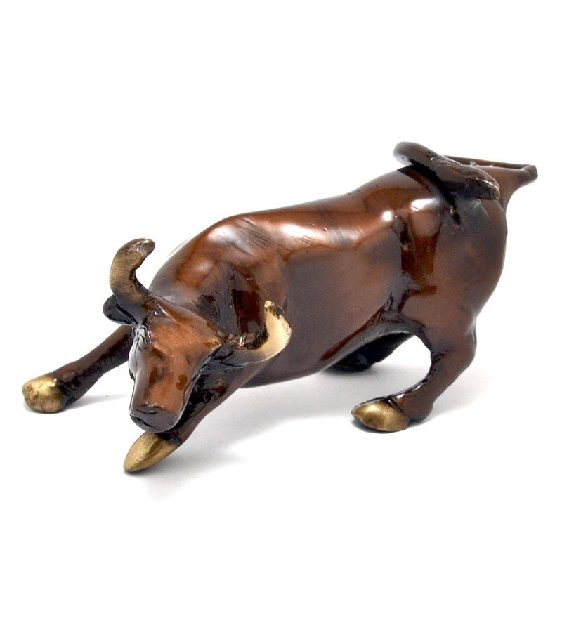 Brown Brass charging bull statue Animal Figurines Kafalo