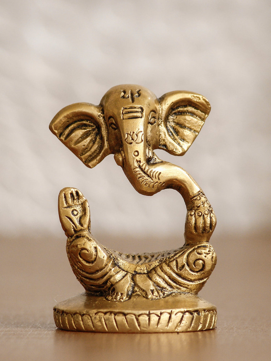 Golden Brass Meditating Lord Ganesha Idol decorative statue Kafalo
