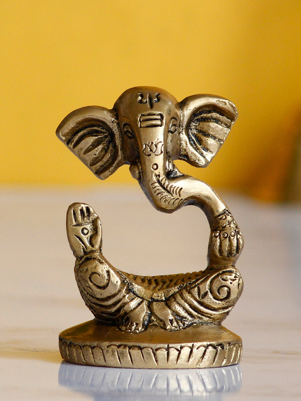 Golden Brass Meditating Lord Ganesha Idol decorative statue Kafalo
