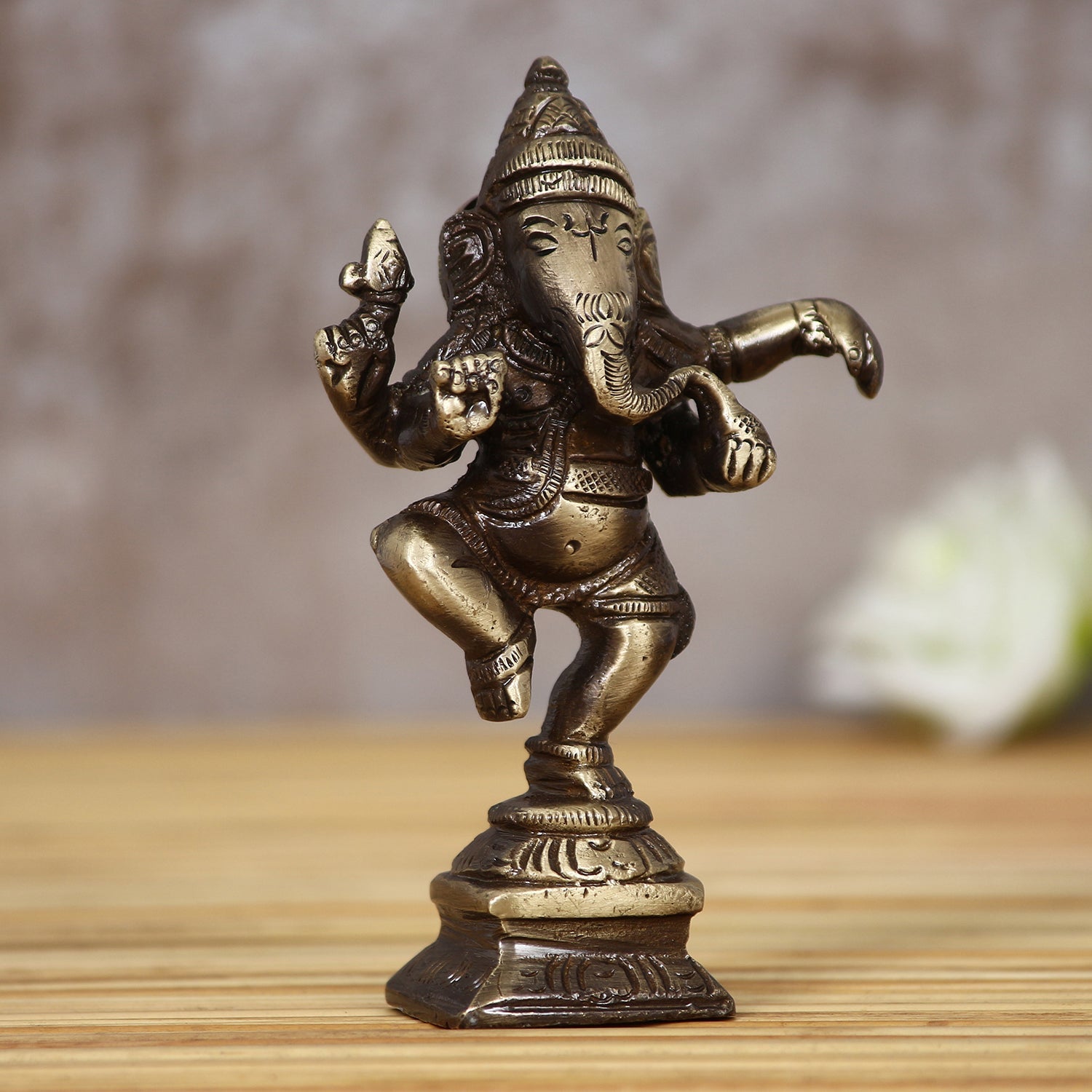 Brass Dancing Lord Ganesha Idol For Home Kafalo