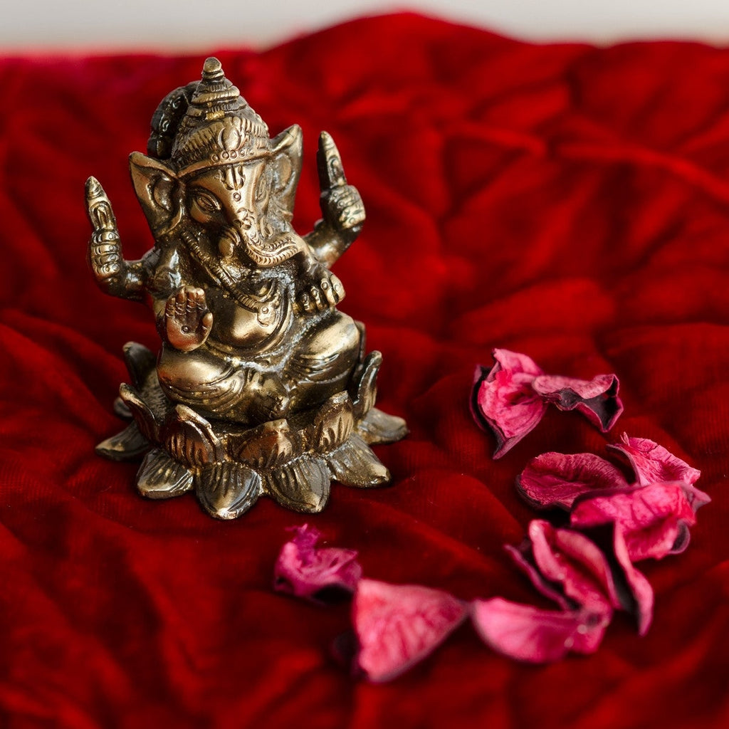 Antique Finish Brass Laxmi Ganesha on Lotus Kafalo