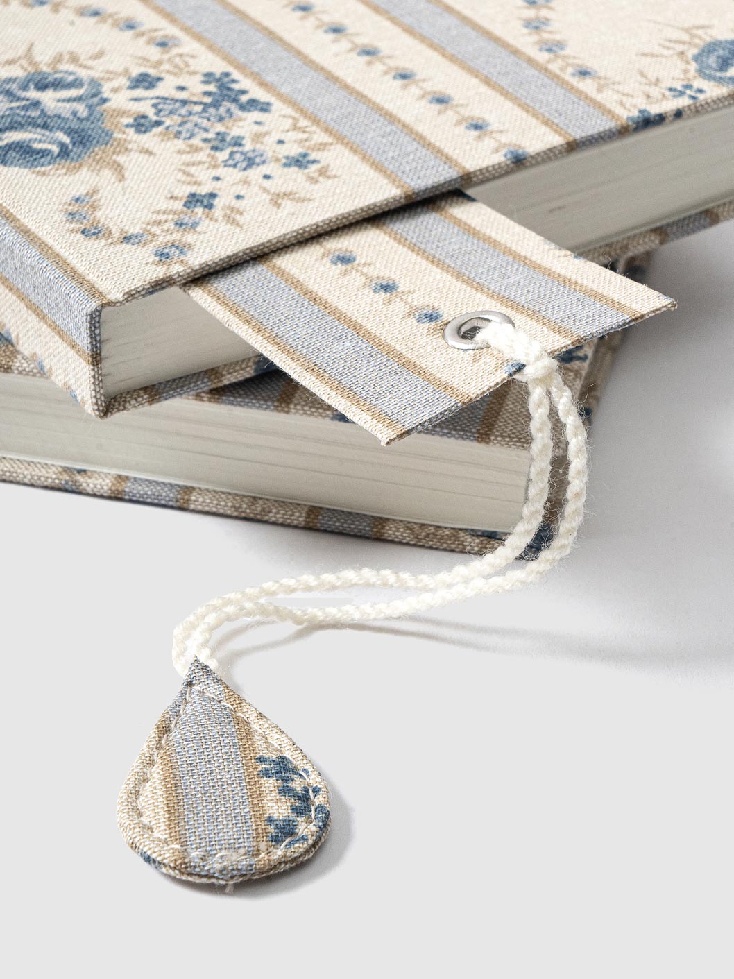 Bluebell Dreams Bookmark Contrast Living