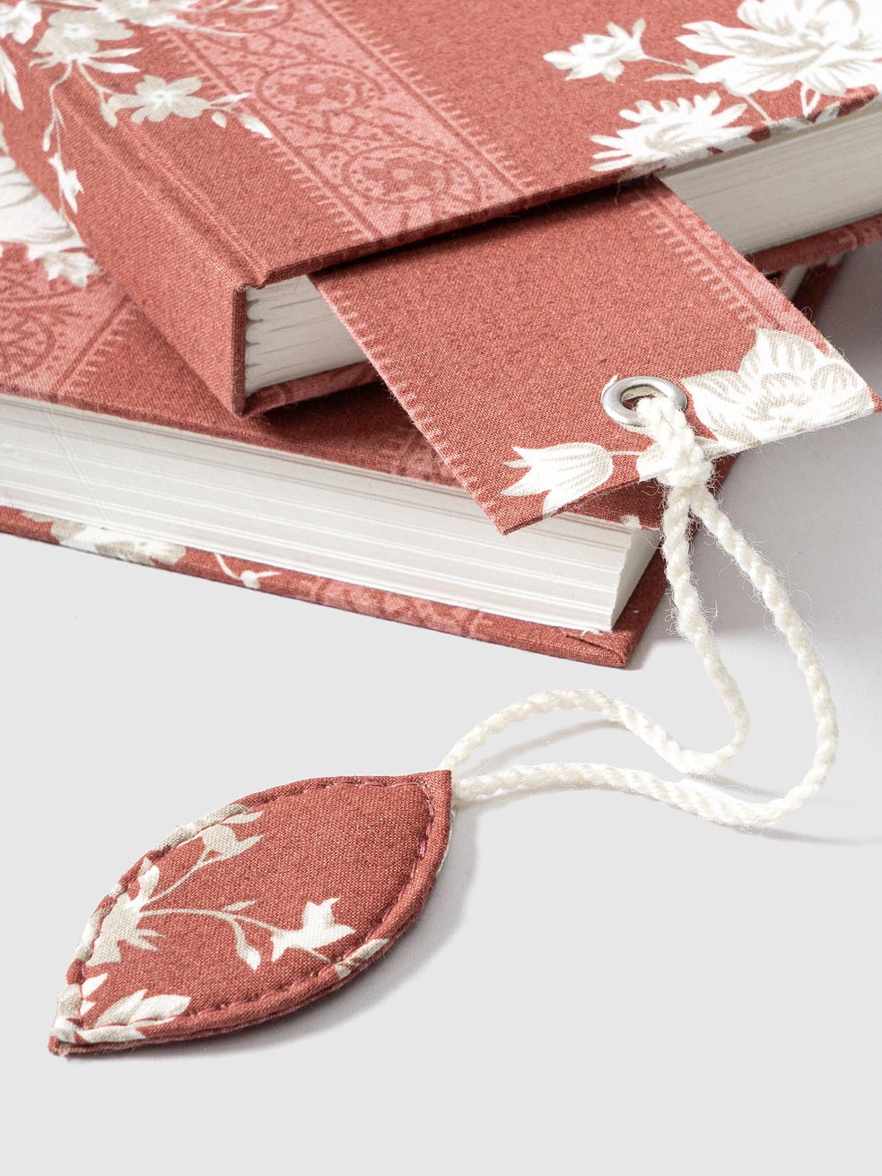 Victorian Petals Bookmark Contrast Living