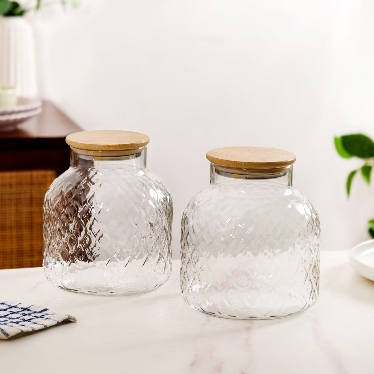 Diamond Glass Storage Jars with Bamboo Lid Set of 2 1400ml Nestasia