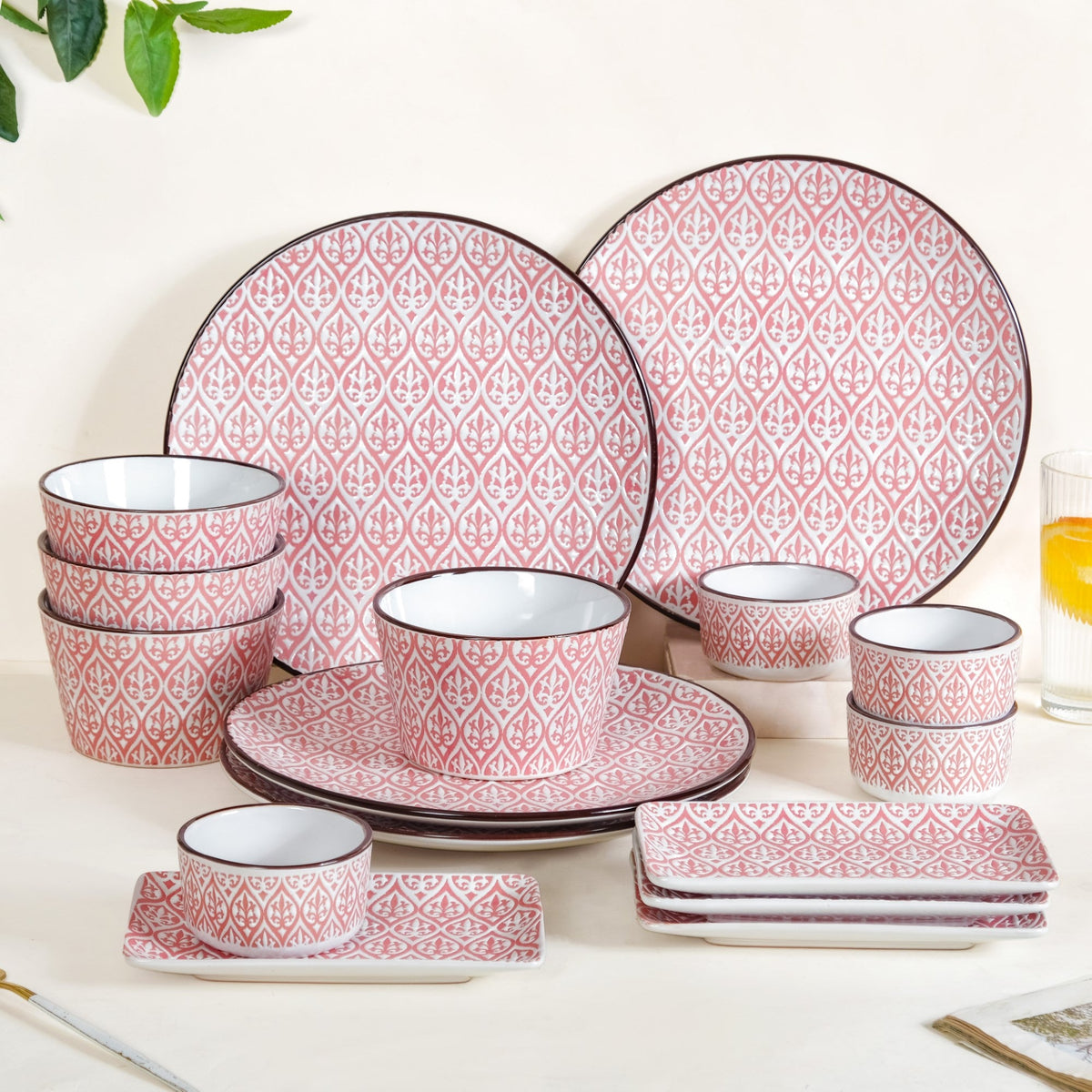 Baroque Pink 16 Piece Ceramic Dinner Set For 4 Nestasia
