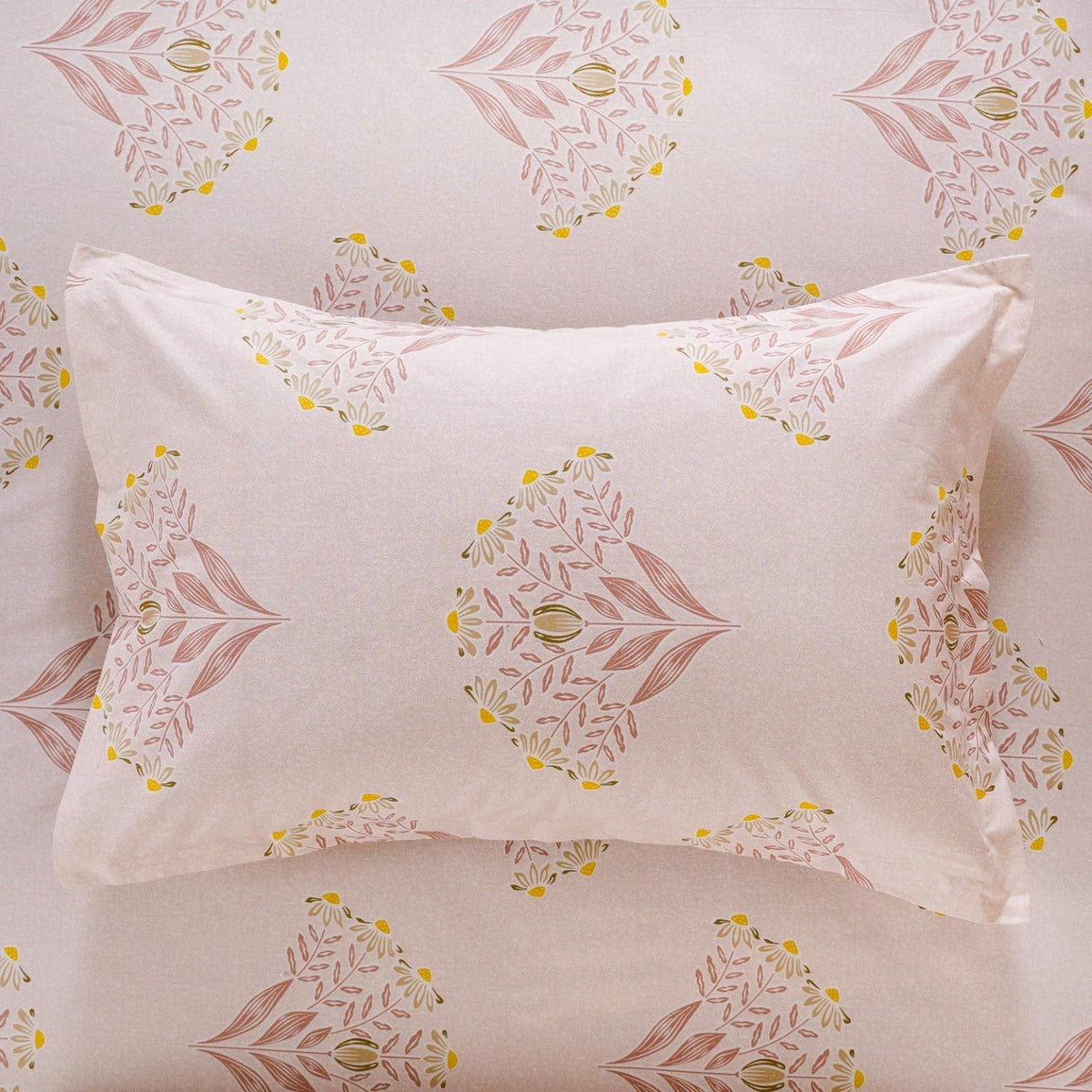 Ultra Soft Daisy 180 TC Pure Cotton Bedding Set Of 3 King Size 275x275 cm Nestasia