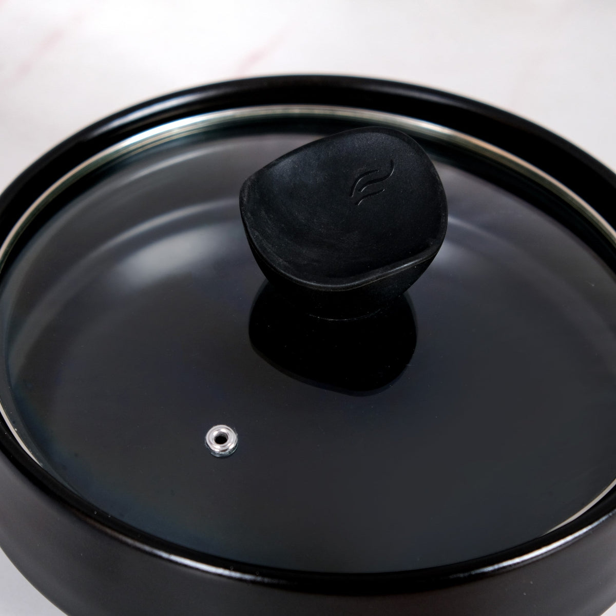 Classic Black Korean Ceramic Cooking Pot 2000ml Nestasia