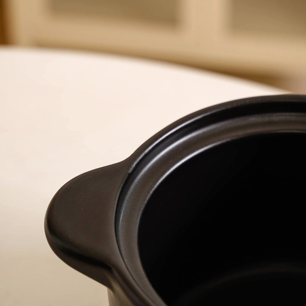 Maison Black Ceramic Cooking Pot With Lid 3700ml Nestasia