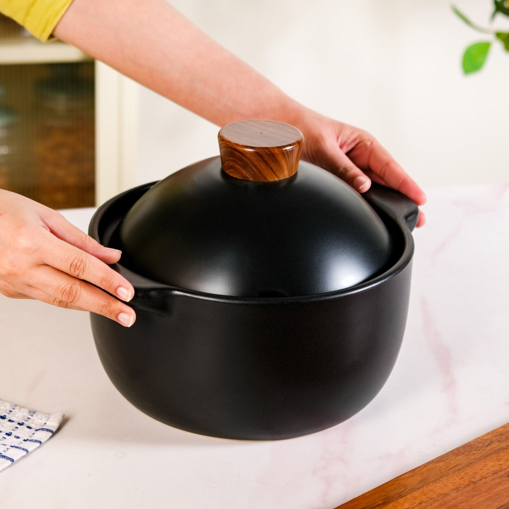 Maison Black Stew Pot 3600ml Nestasia