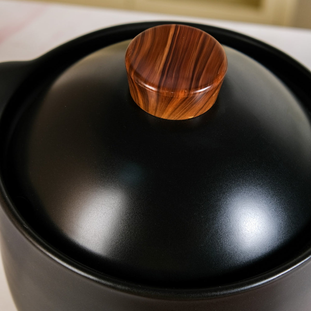 Maison Black Glazed Cooking Pot With Lid 5800ml Nestasia