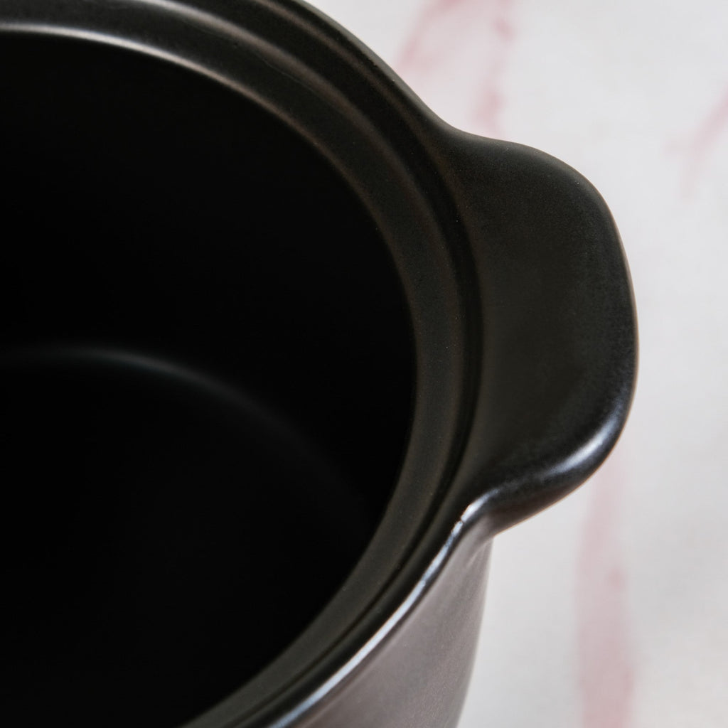 Maison Black Glazed Cooking Pot With Lid 5800ml Nestasia