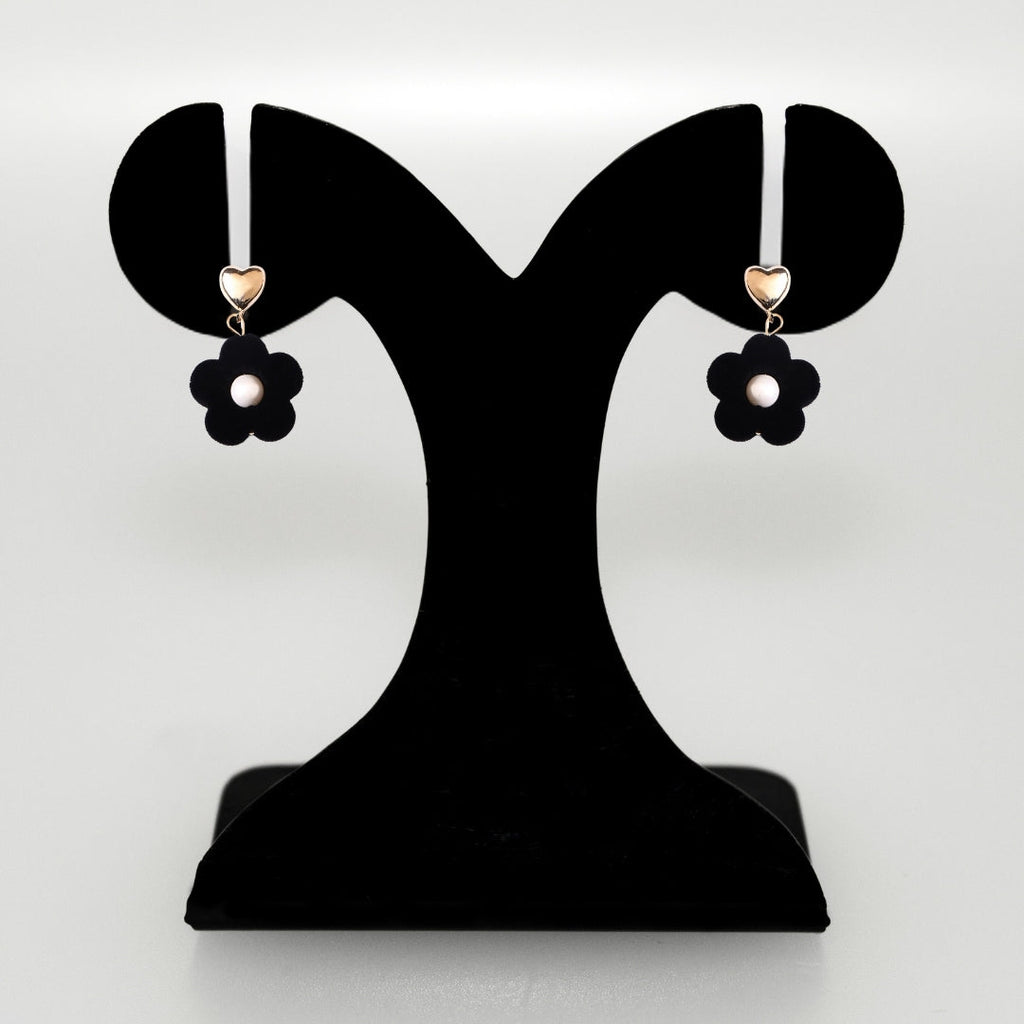 Black Flower Pearl Danglers Nestasia