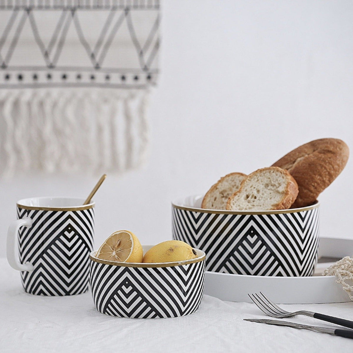 Black and White Bowl 400 ml Nestasia