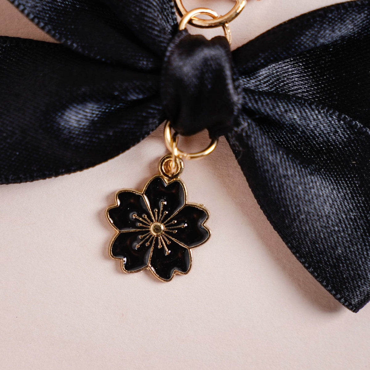 Blooming Bow Keychain With Pearl Dangler Nestasia