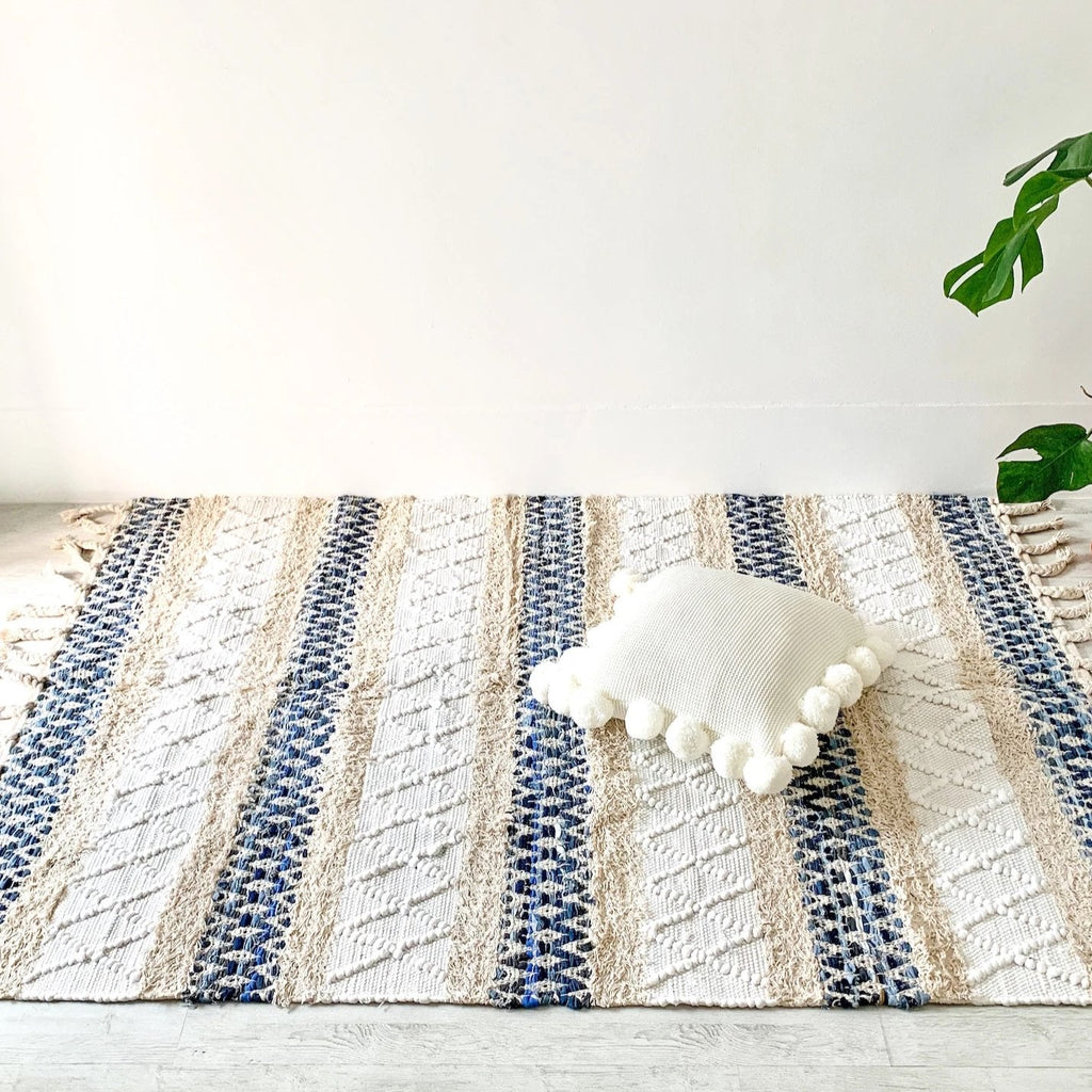 BOHO Ivy Hand Woven Rug - White and Blue Nestasia