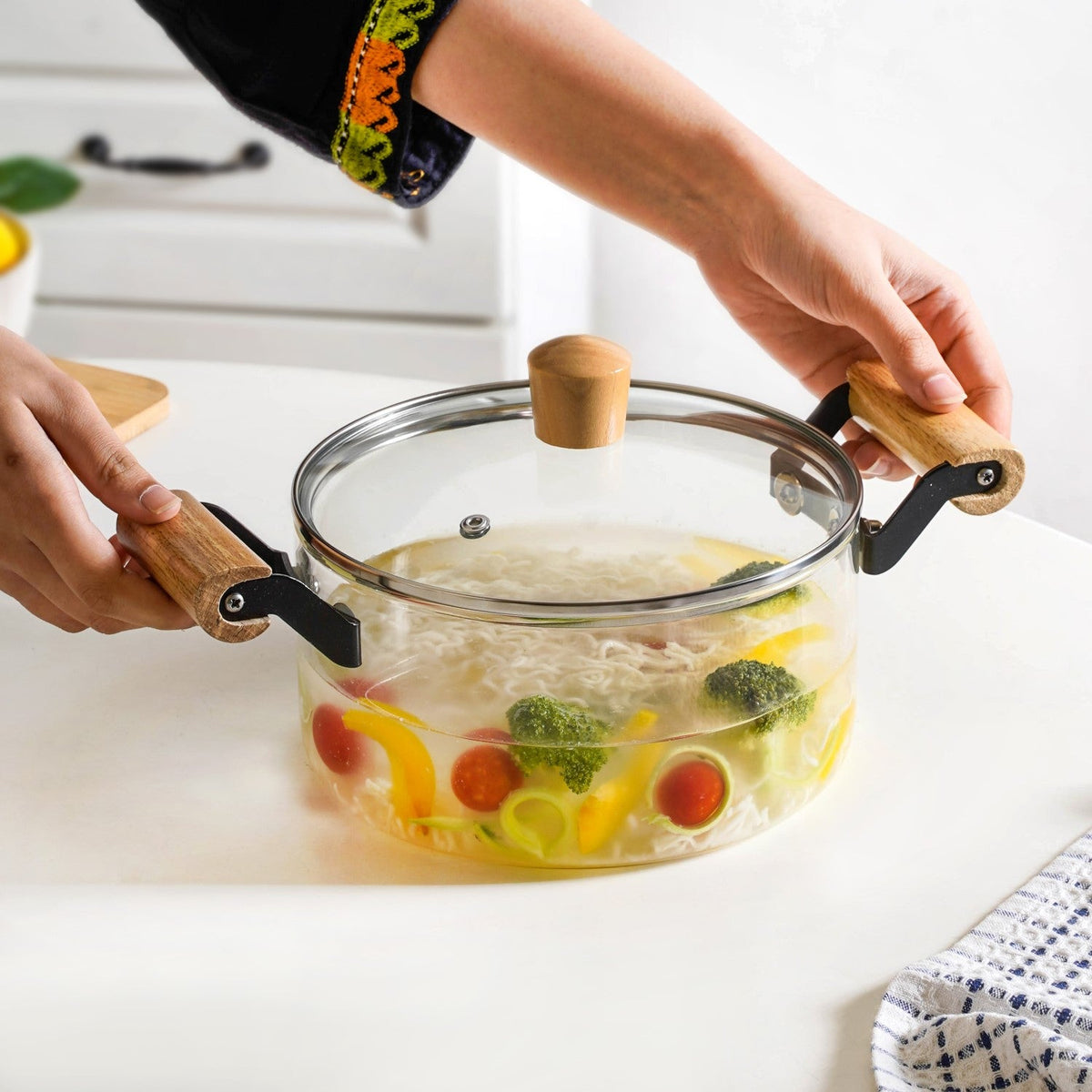 Borosilicate Glass Simmer Pot 2500ml Nestasia