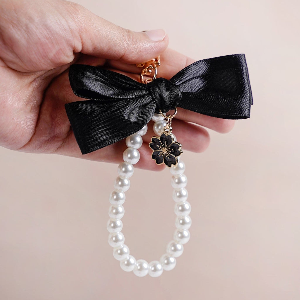 Blooming Bow Keychain With Pearl Dangler Nestasia