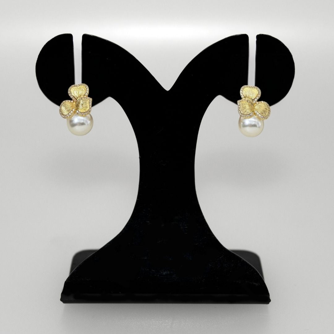 Bowed Pearl Drop Earrings White Nestasia