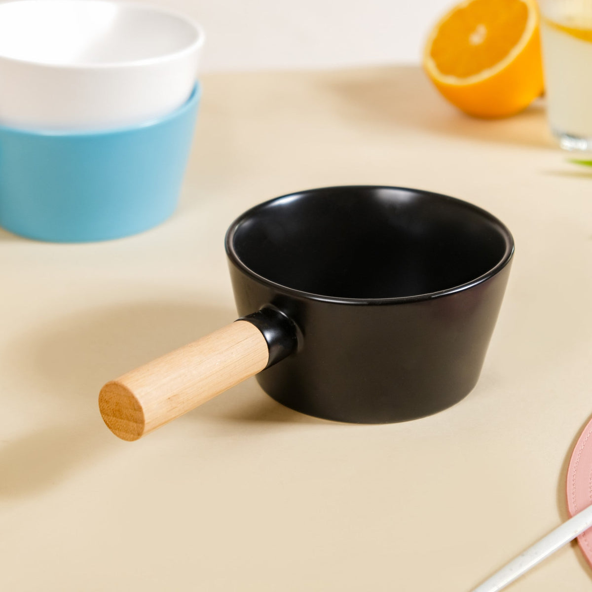 Ceramic Bowl With Handle Black 450 ml Nestasia