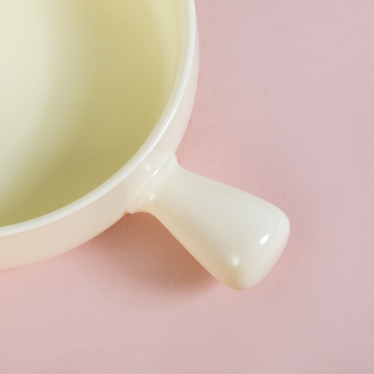 Pastel Yellow Bowl With Handle For Baking And Serving 700ml Nestasia