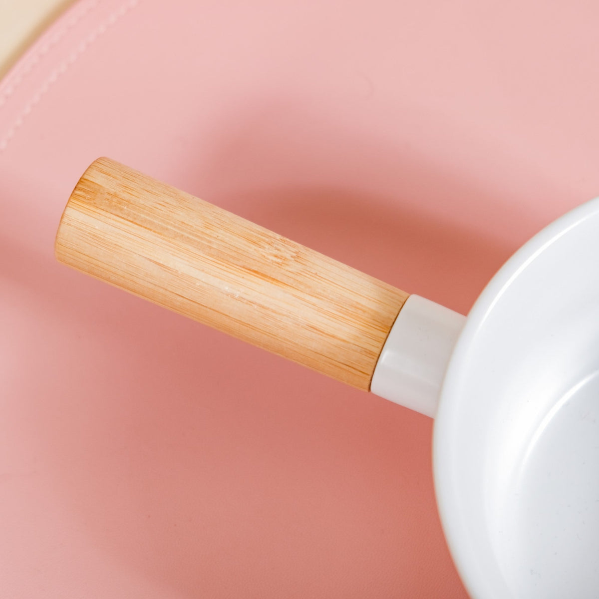 Ceramic Snack Bowl With Handle White 450 ml Nestasia