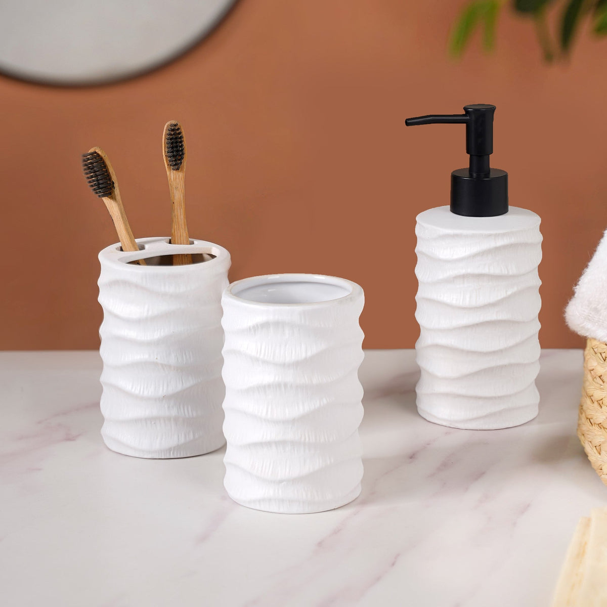 Ripple Design Bathroom Set Of 3 Matte White Nestasia