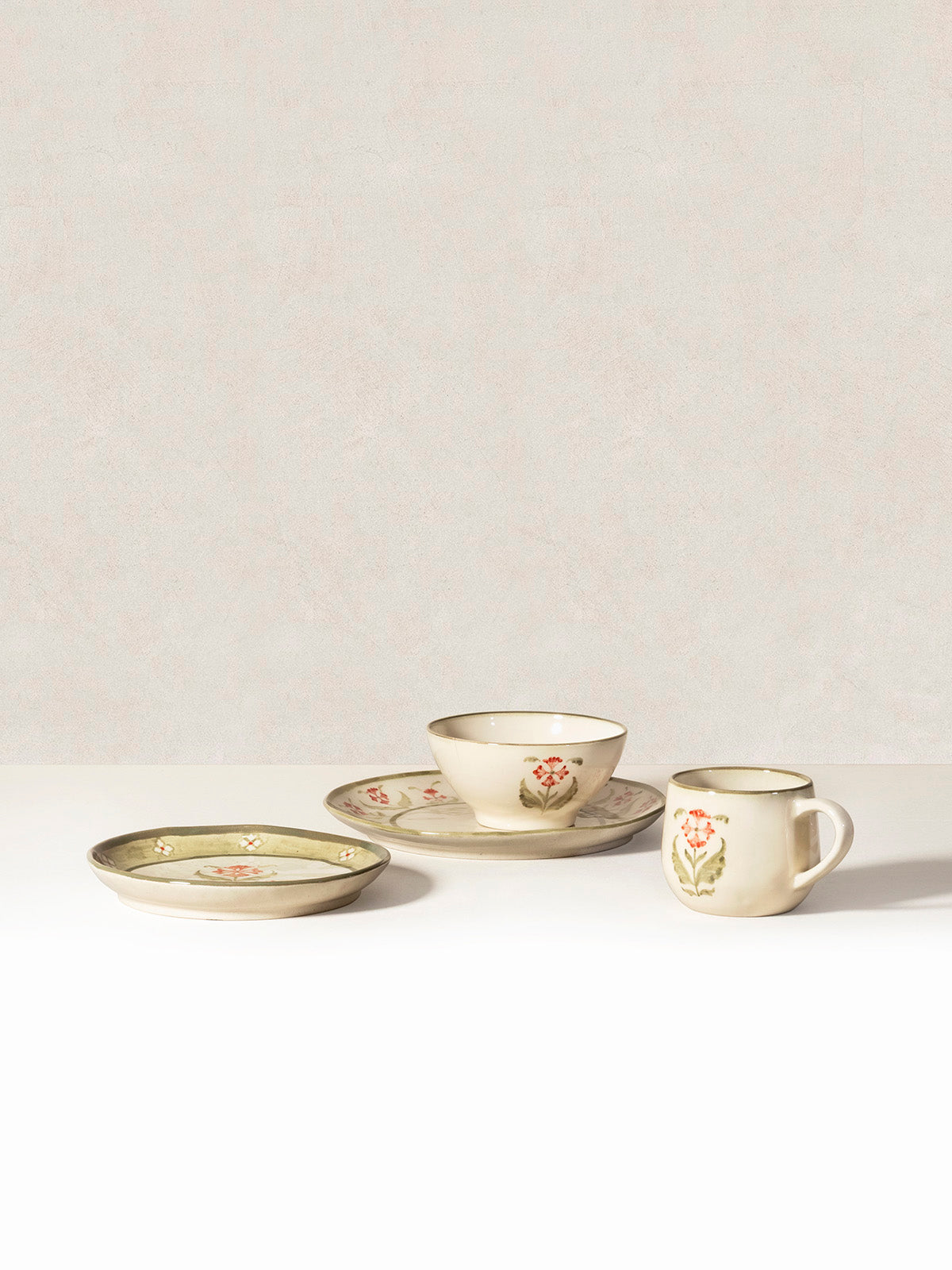 Floral Essence Dinnerware Set Contrast Living