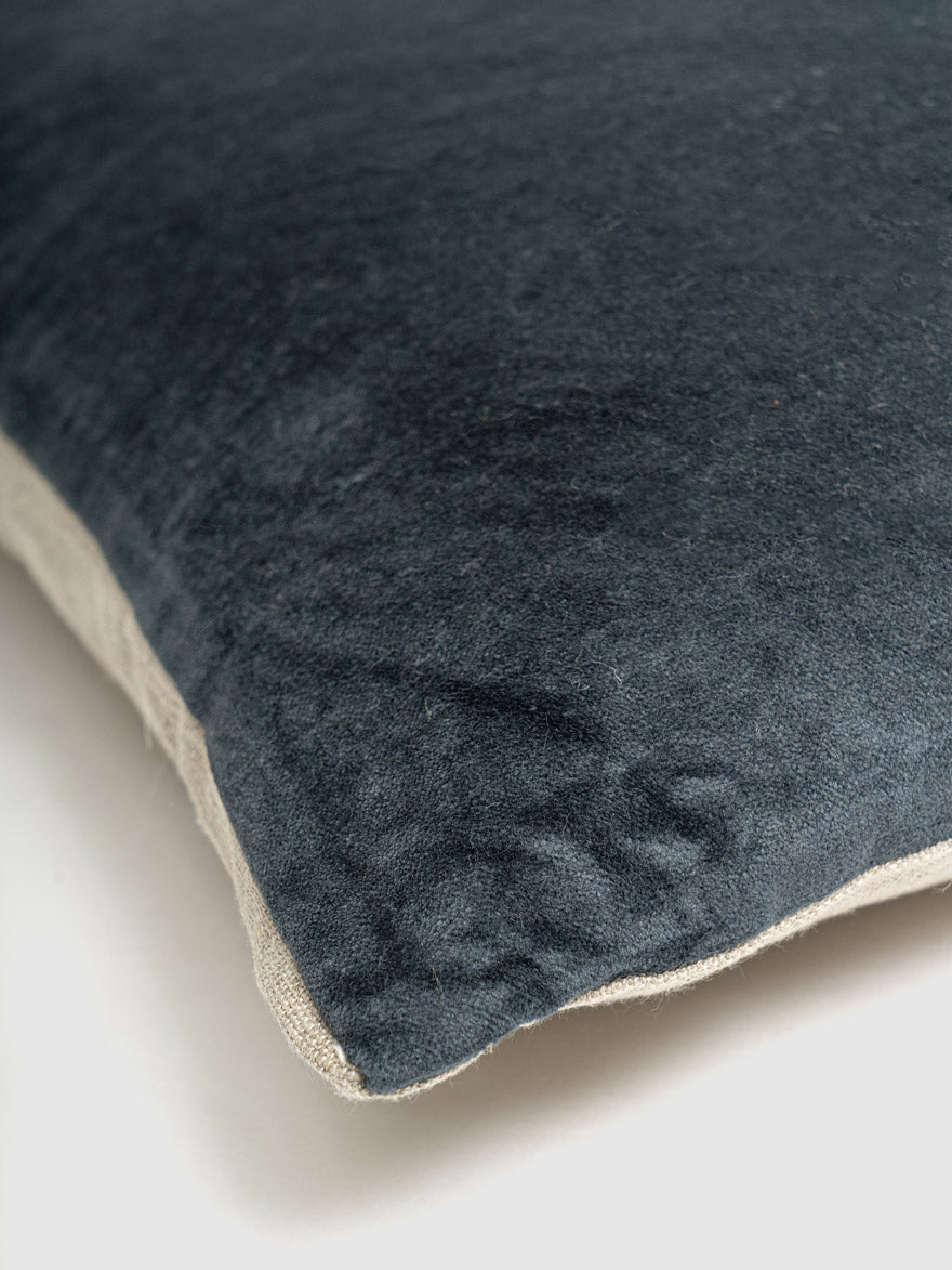 Qarshi Cushion Covers with Filler Set of 2 Contrast Living
