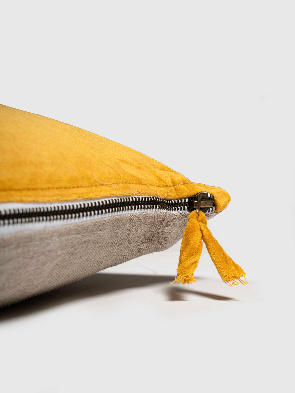 Gogor Cushion Covers with Filler Set of 2 Contrast Living