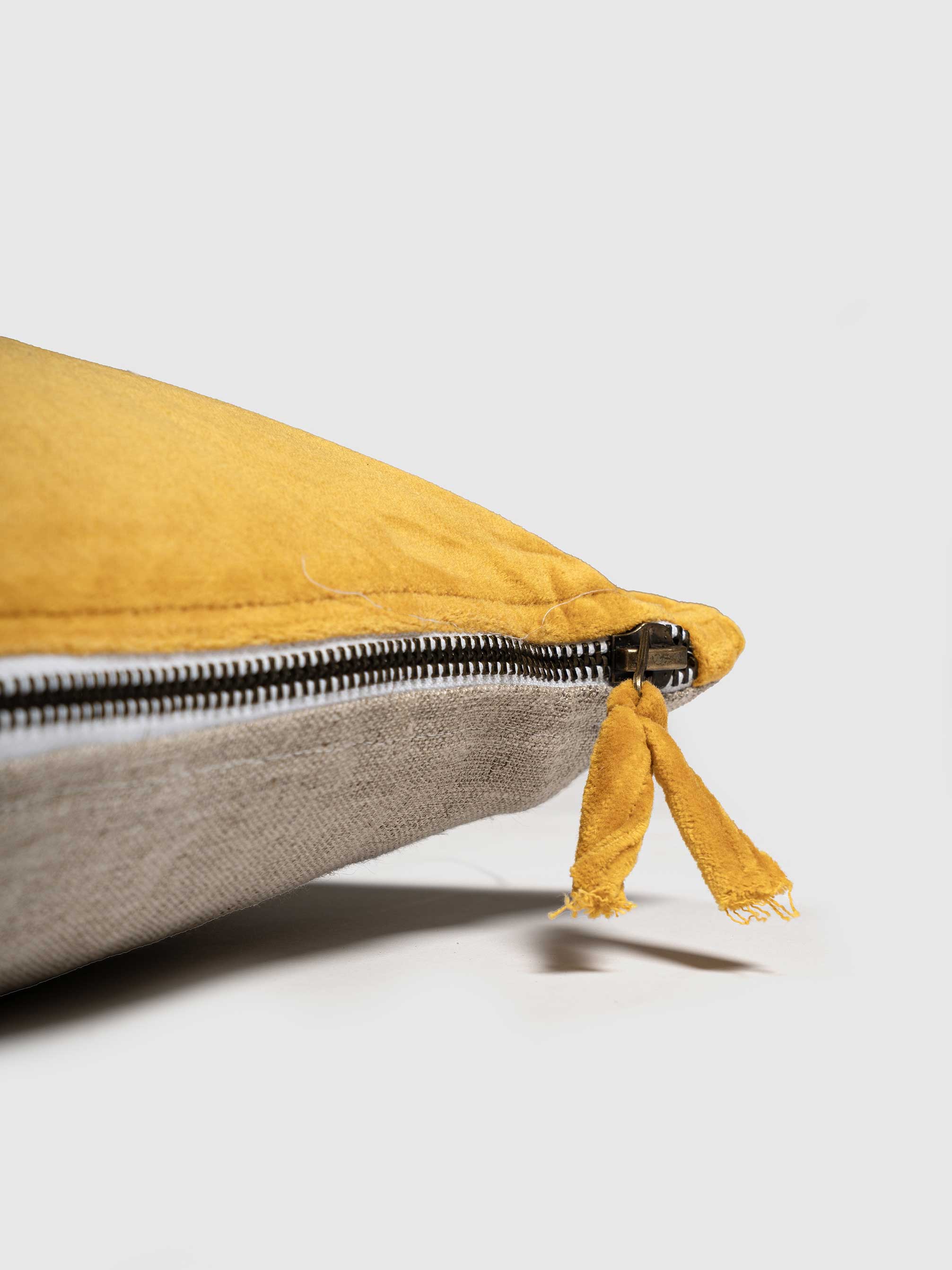 Gogor Cushion Covers with Filler Set of 2 Contrast Living