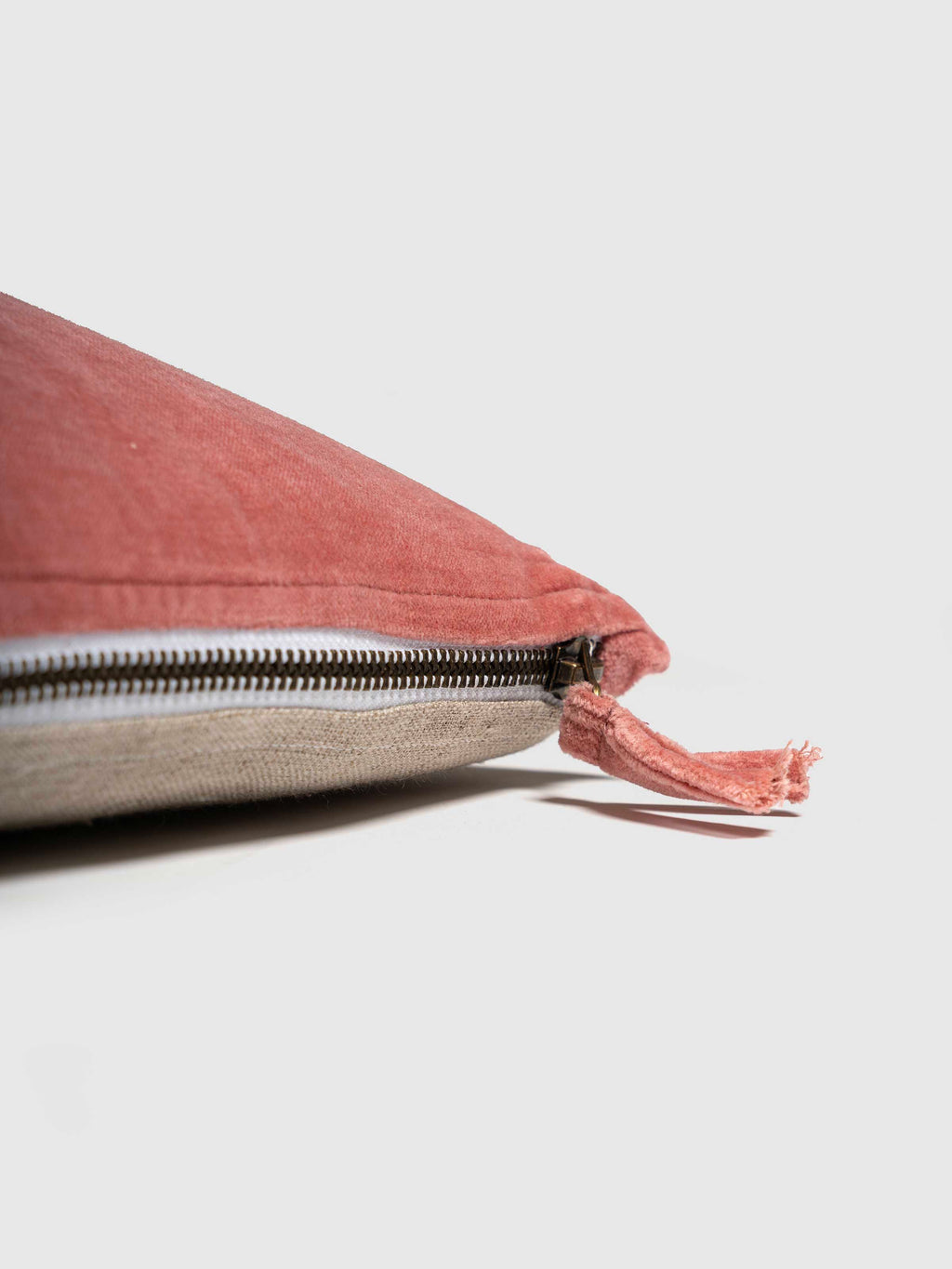 Itmadi Cushion Covers with Filler Set of 2 Contrast Living