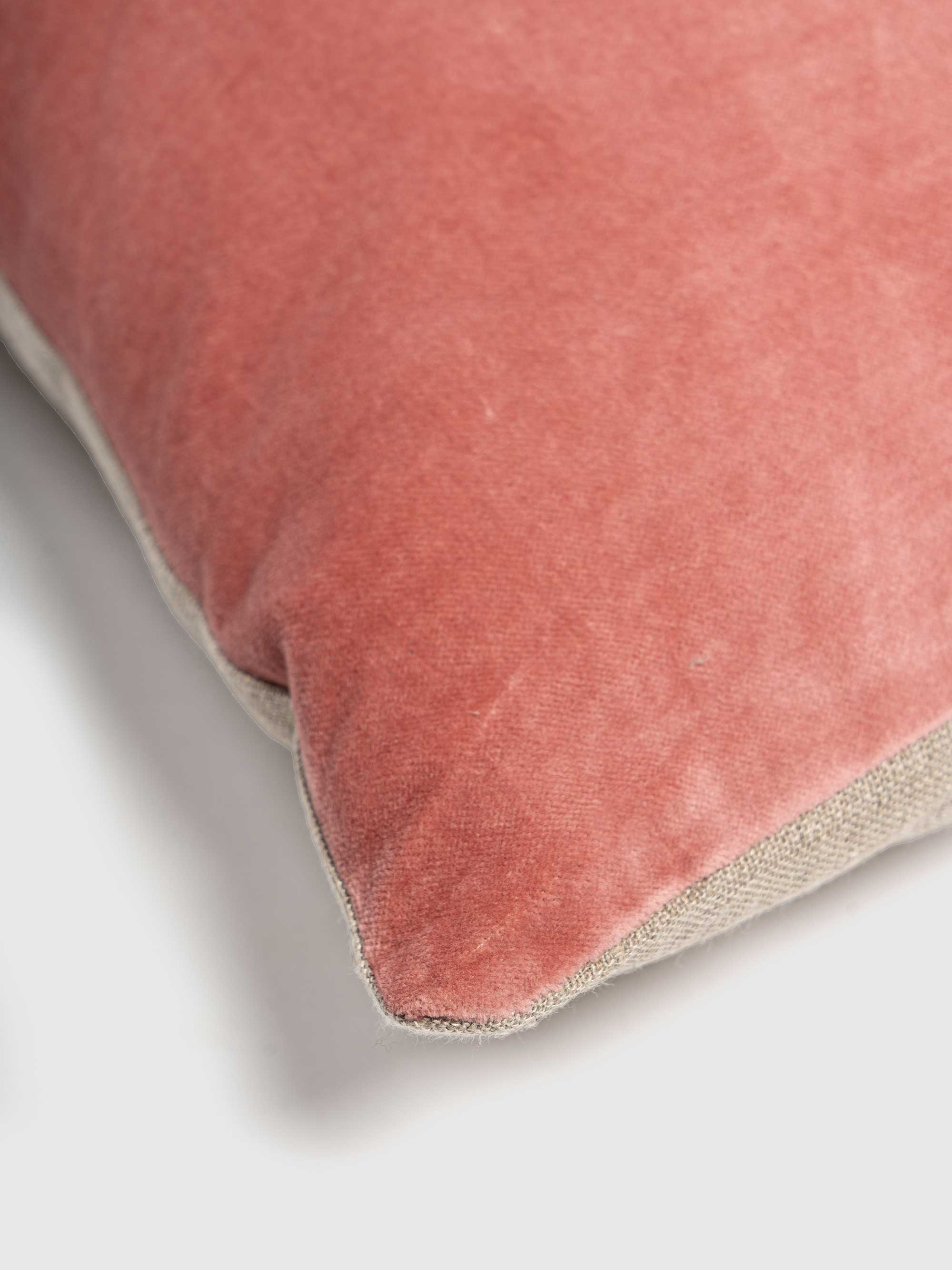 Itmadi Cushion Covers with Filler Set of 2 Contrast Living