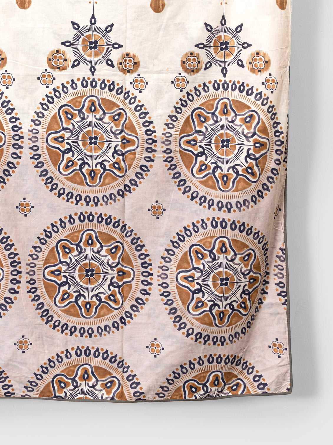 Miroa Hand Block Printed Dohar Contrast Living