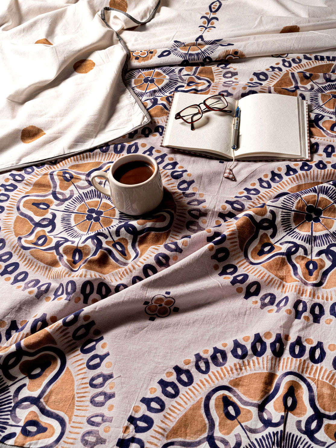 Miroa Hand Block Printed Dohar Contrast Living