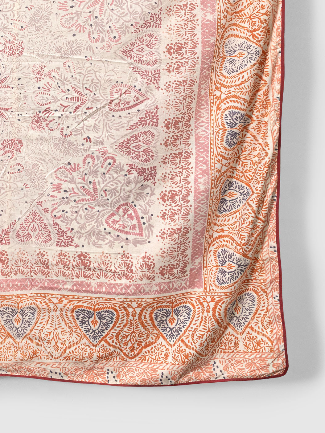 Mirene Hand Block Printed Dohar Contrast Living