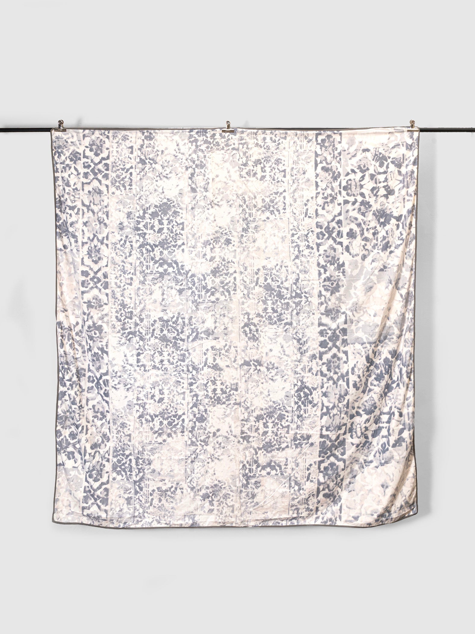 Olysea Hand Block Printed Dohar Contrast Living